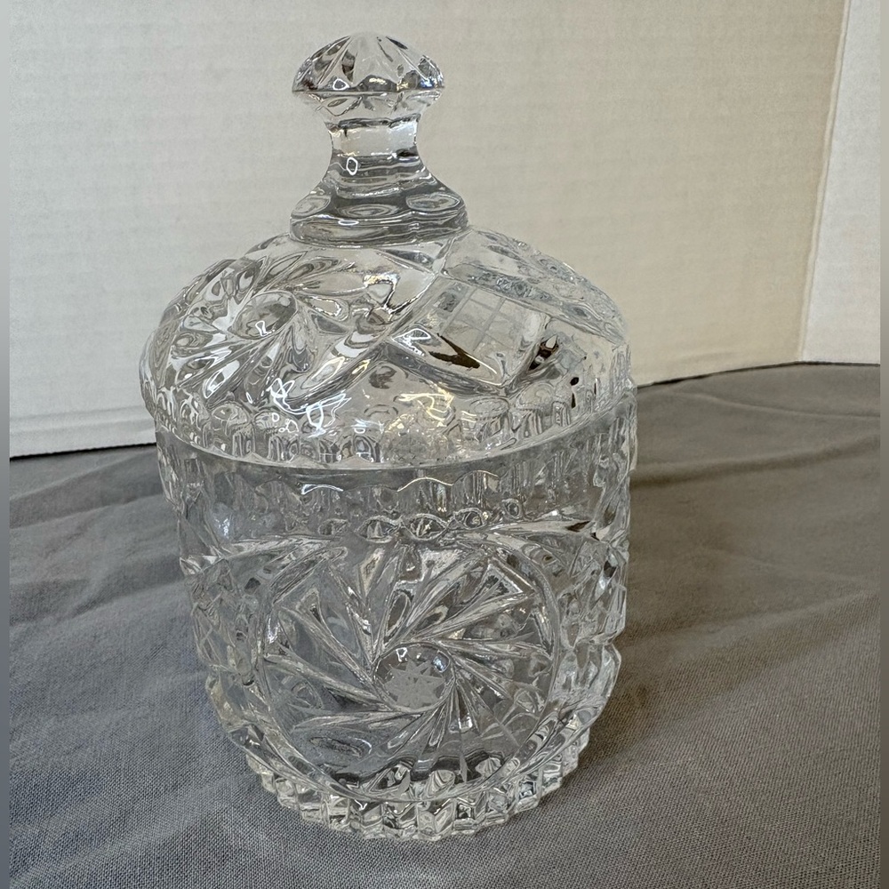 Vintage Crystal Pinwheel 24% Lead Covered Candy Dish
